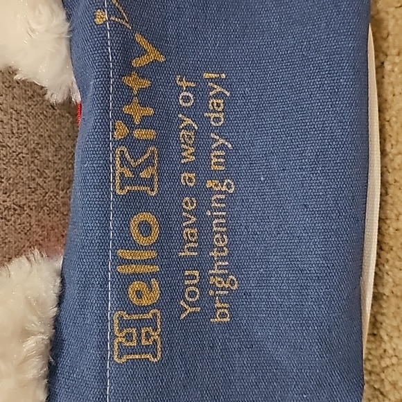 Hello Kitty Pouch - Picture 4 of 7